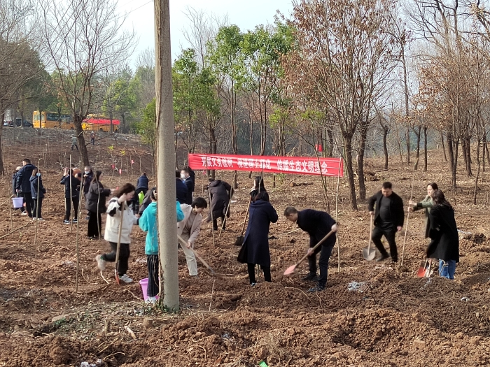 荊門分院參加培公社區首屆“同心林”植樹活動